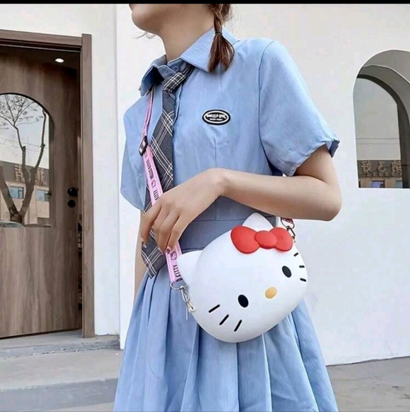 Hello Kitty Kids Bag - White and Red with Pink Strap - Picture 1 of 9